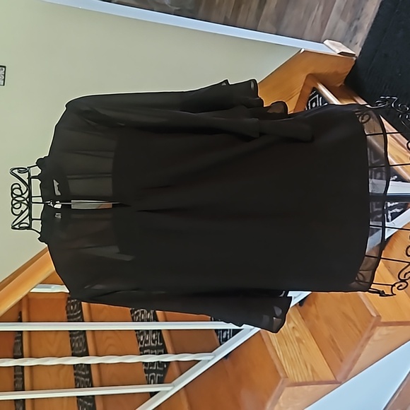 👚MONTEAU BLACK TOP👚 - Picture 6 of 9